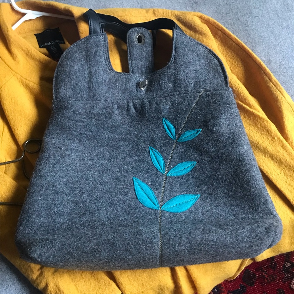 Rebecca Pearcy Queen Bee Bag